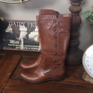 Born Boots sz 6 1/2